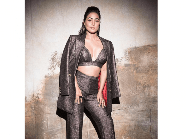 Hina Khan Hot Pics in Black Coat